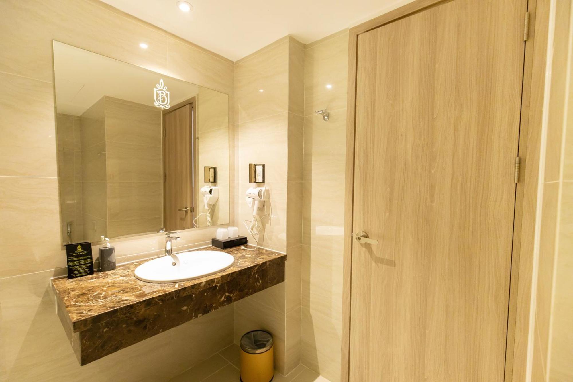 Nicecy Suite Hotel & Spa Хошимін Екстер'єр фото